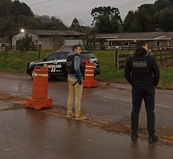 Homem conseguiu fugir de barreira policial, mas acabou preso depois (Foto: PCSC)