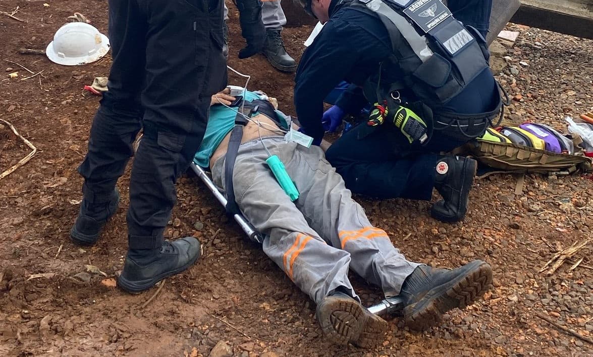 Funcionário cai de 5 metros de altura entre Nova Itaberaba e Chapecó