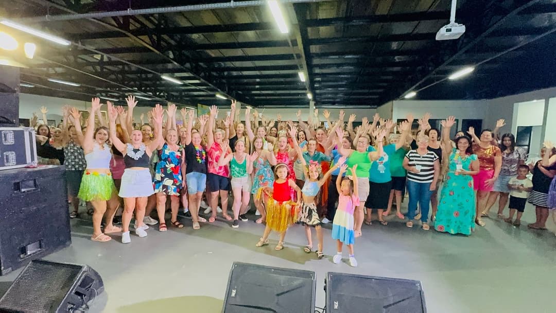 Sul Brasil celebra o Dia Internacional da Mulher com festa havaiana