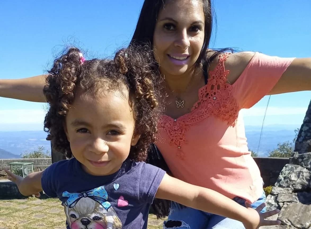 Mãe e filha de cinco anos morrem de forma trágica