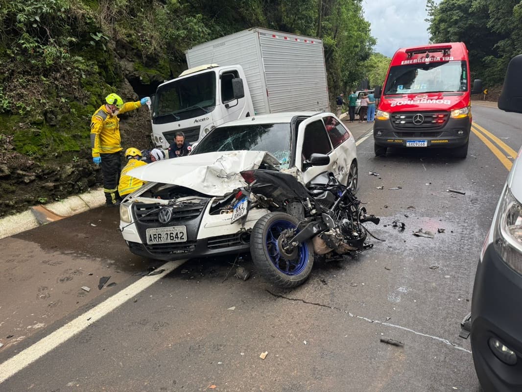 Acidente na BR-282 mobiliza aeronave do SAER-Fron e deixa uma vítima fatal