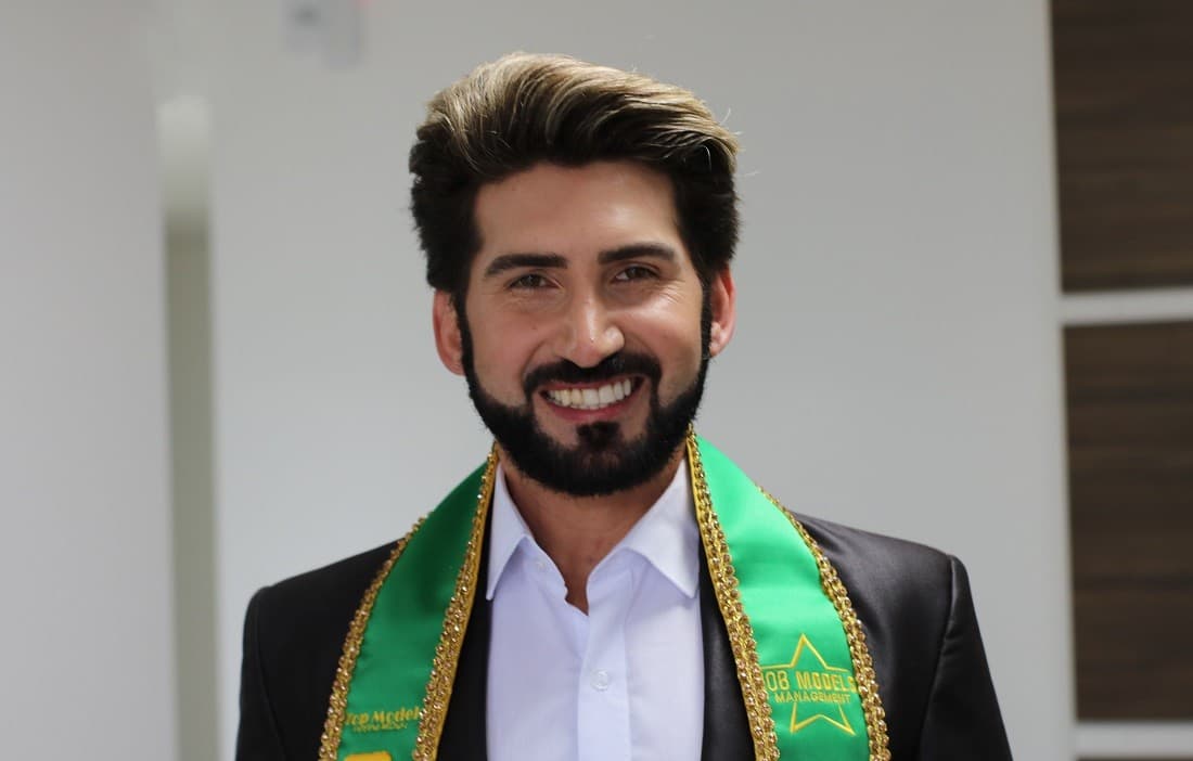 Leo Rodrigues é cuidador de idosos e de uma criança autista (Foto: Renan Ribeiro)