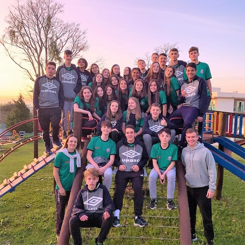 Pinhalense participa da fase estadual da OLESC (Foto: Professora de voleibol Caroline Hister)
