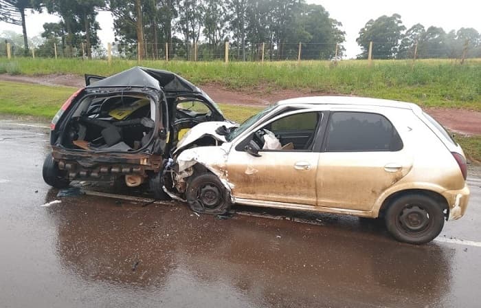 Condutora apresentava ferimentos graves  (Foto: Polícia Militar Rodoviária)
