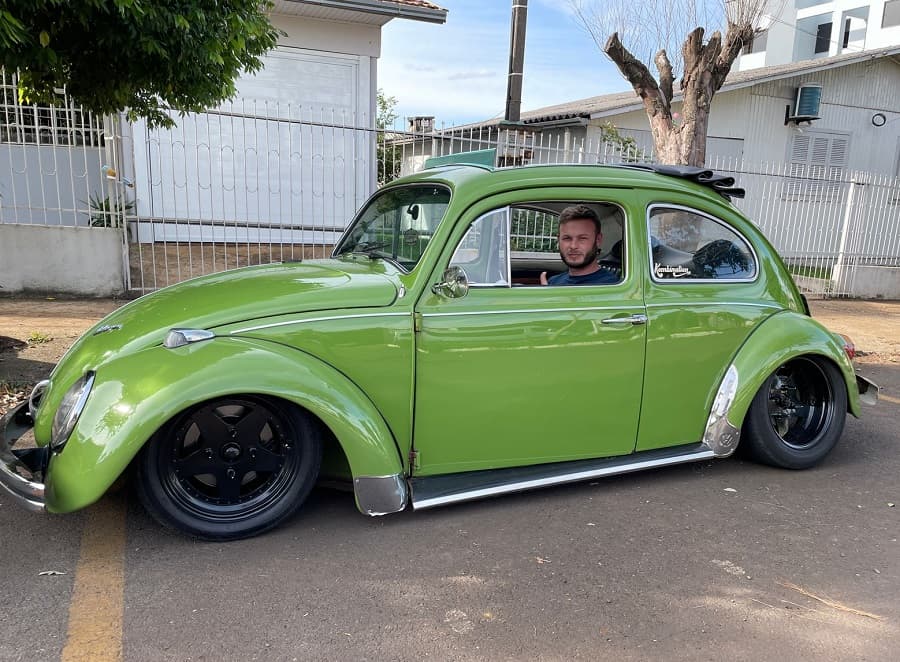 Fusca chama atenção por onde passa (Foto: Henrique Paulo Koch)