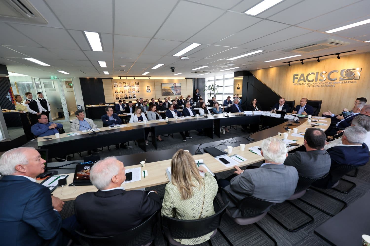 Facisc e Governo do Estado fazem reunião para manter crescimento do setor produtivo acima da média nacional