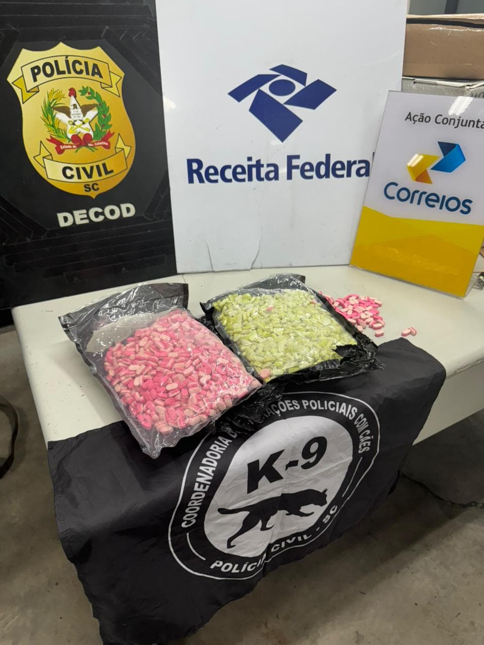 Polícia Civil intercepta ecstasy e cocaína em nova fase da Operação “Envio Seguro”