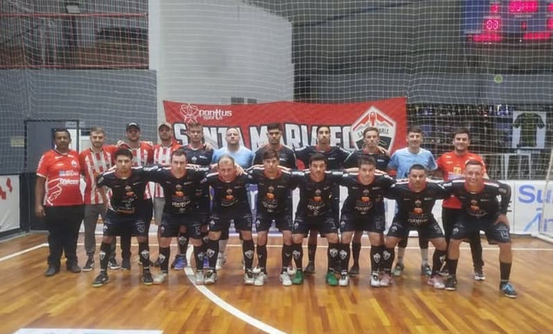 Time de Pinhalzinho busca virada incrível e vence Bom Jesus do Oeste por 6 a 5 (Foto: Alan Kucmanski)