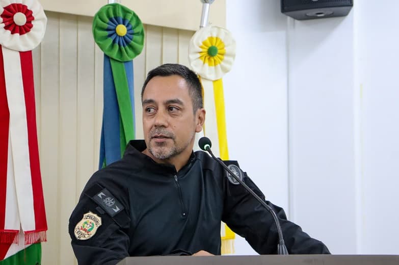 VÍDEO: Policial Gilberto se despede da delegacia da Polícia Civil de Nova Itaberaba