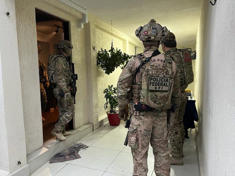 Foram cumpridos sete mandados de prisão preventiva no Brasil (Foto: Polícia Federal)