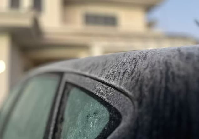 Carro coberto por gelo (Foto:  Elcio Branco/Prefeitura de Urupema)