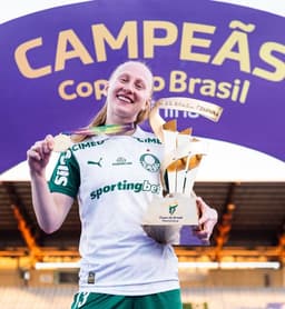 Patrícia Maldaner celebra título inédito do Palmeiras na Copa do Brasil feminina (Foto: @brandinofoto)