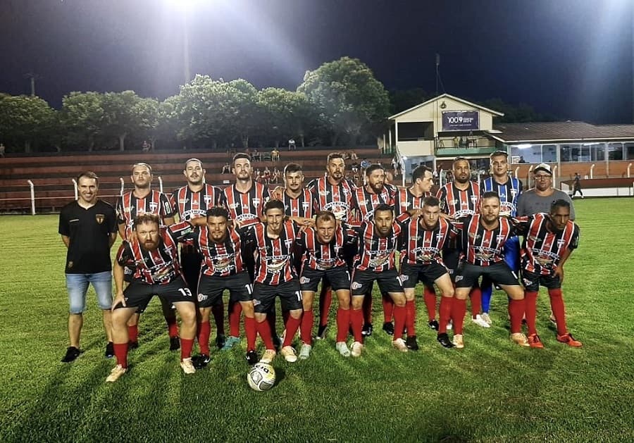 Este será o segundo e decisivo jogo para a permanência da equipe de Pinhalzinho na competição do Pré-Estadual (Foto: AJAP)