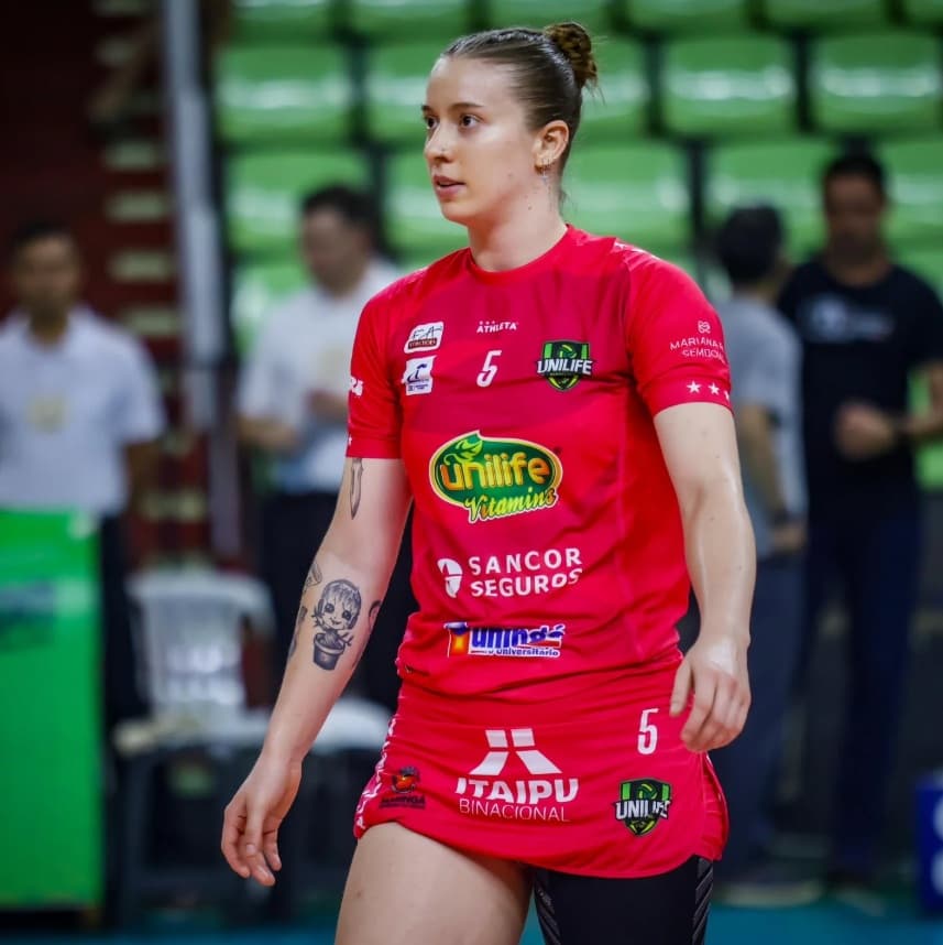Jaqueline joga a Superliga A pela equipe de Maringá  (Foto: @danielmafrafotografia)