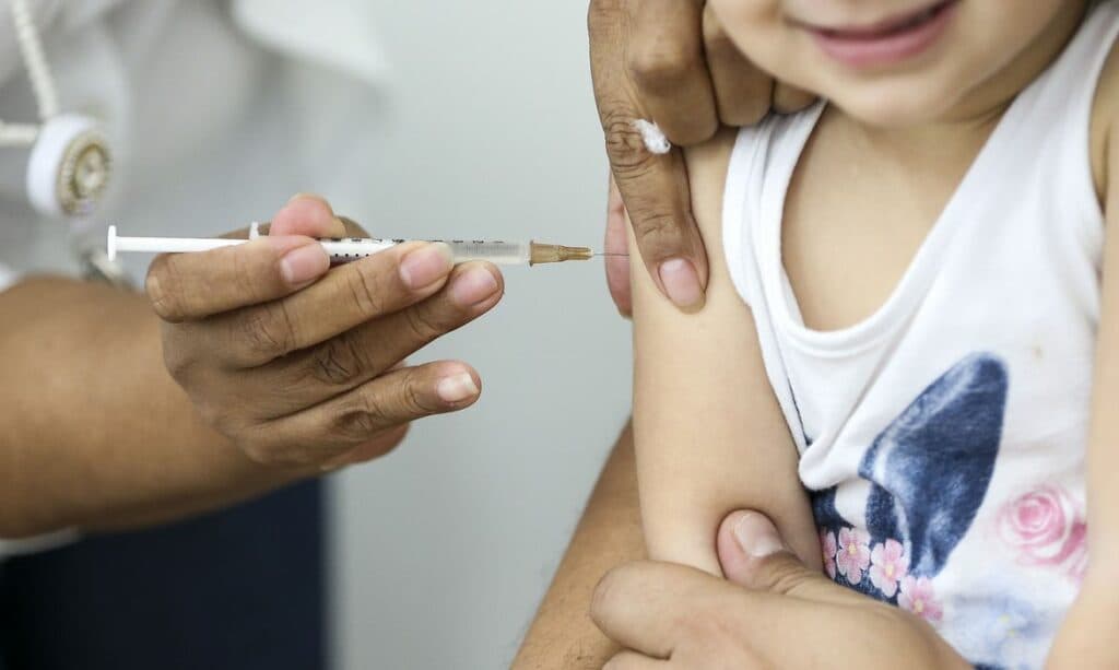Campanha de Multivacinação começa na próxima segunda, em Pinhalzinho 