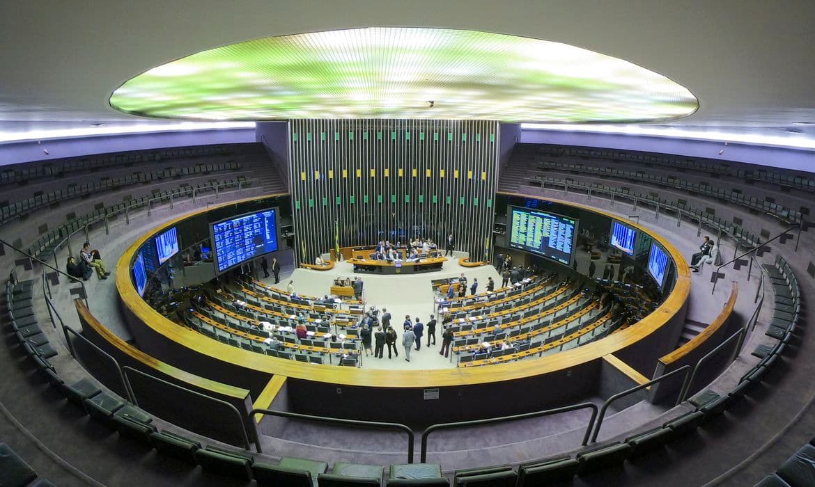Fux mantém número de deputados nas eleições de 2026