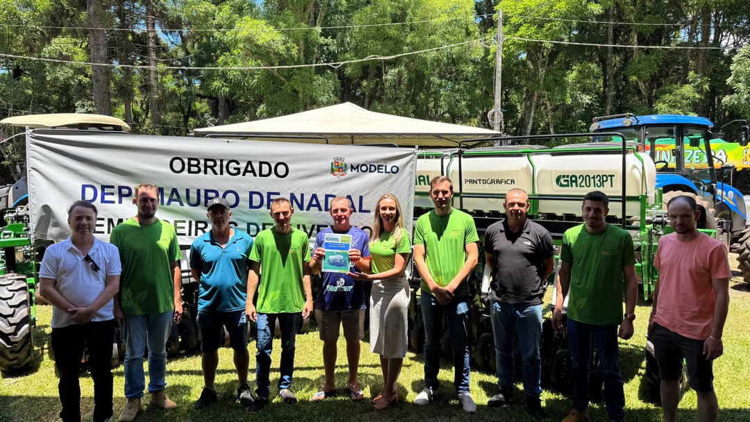Prefeita de Modelo anuncia chegada de 7 novas máquinas para agricultura