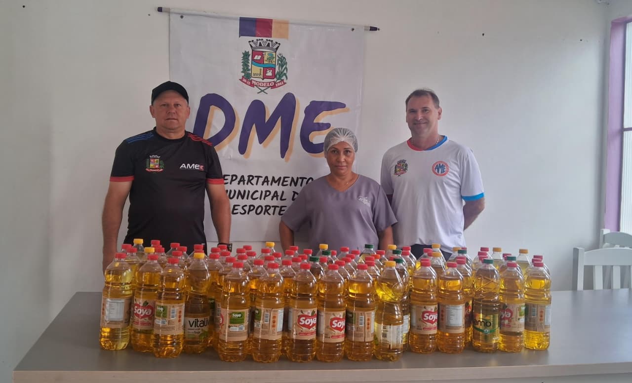 Departamento de Esportes de Modelo doa 90 litros de óleo de cozinha ao Hospital Padre Avelino Garbin (por Ascom)