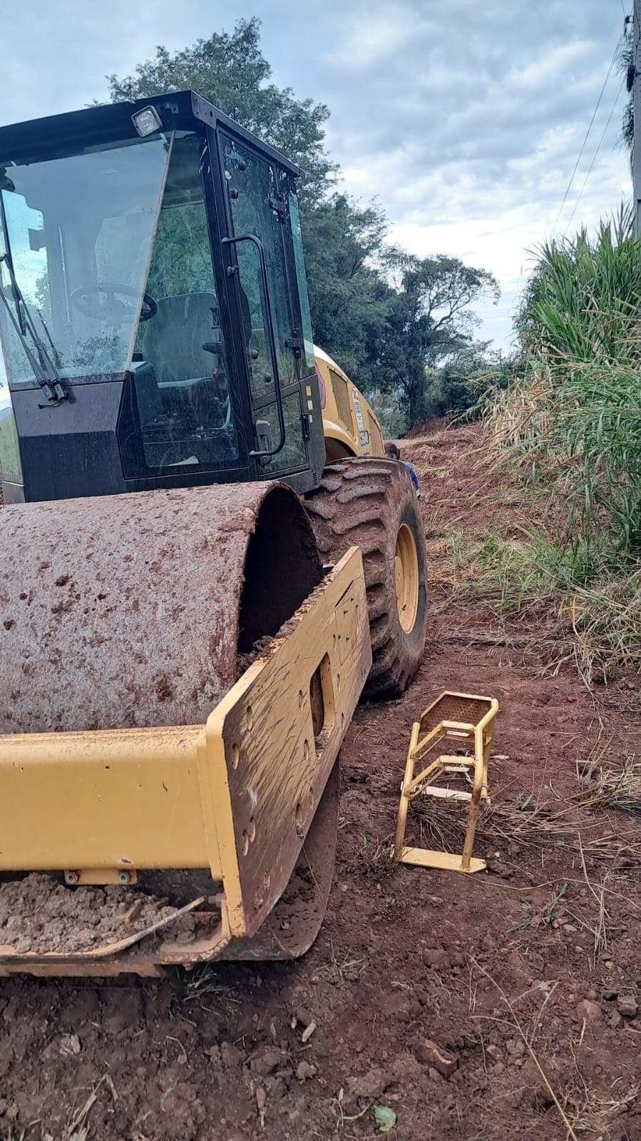 Crime foi registrado em equipamento utilizado em obras públicas e causou atrasos nos serviços programados para esta semana (Foto por Divulgação)