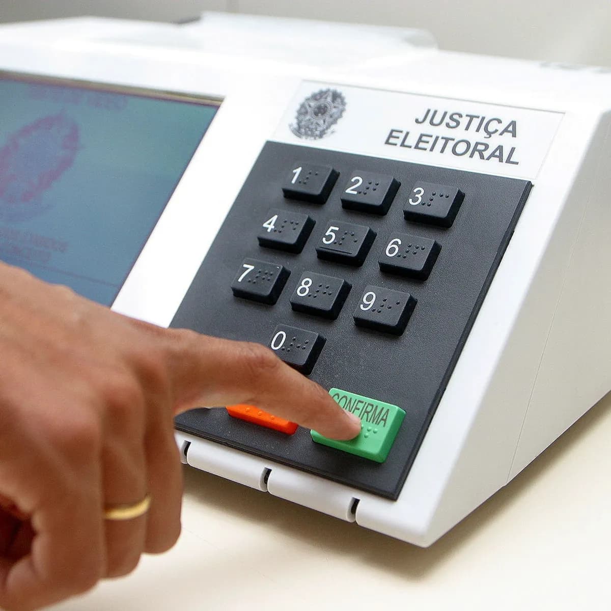 Entenda a função de cada cargo e quantos representantes serão eleitos em SC