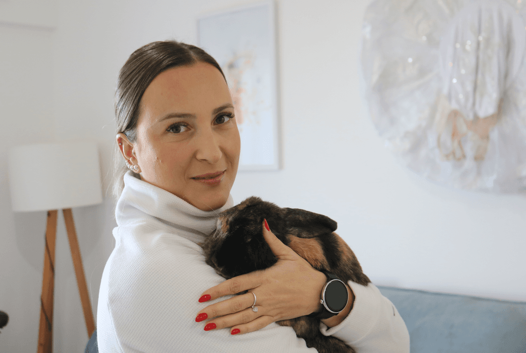 “Me acorda todos os dias”: professora relata rotina curiosa com coelho