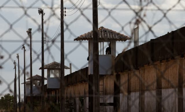 Mais de 1,9 mil presos não retornam após saidinha de Natal no país