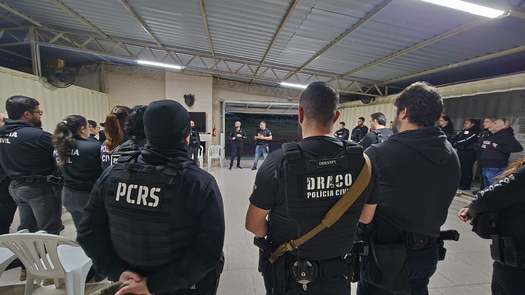 Golpes de dentro de presídio no RS são alvo de operação da Polícia Civil de SC
