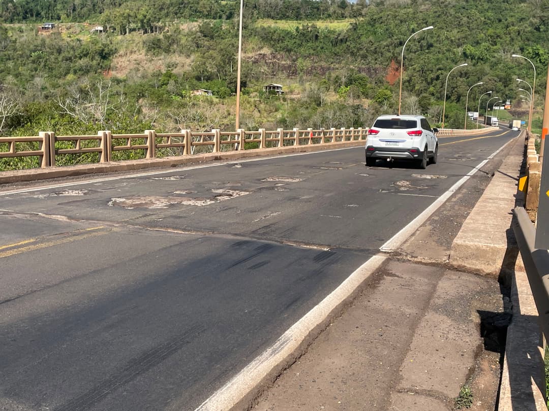 VÍDEO: DNIT deve tapar buracos na ponte sobre o Rio Chapecó entre esta quinta e sexta-feira