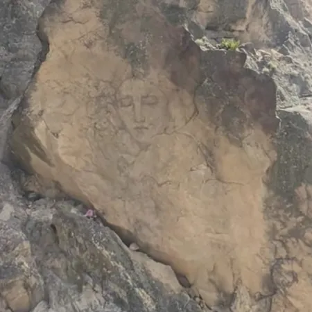 Imagem de 'Virgem Maria' aparece misteriosamente