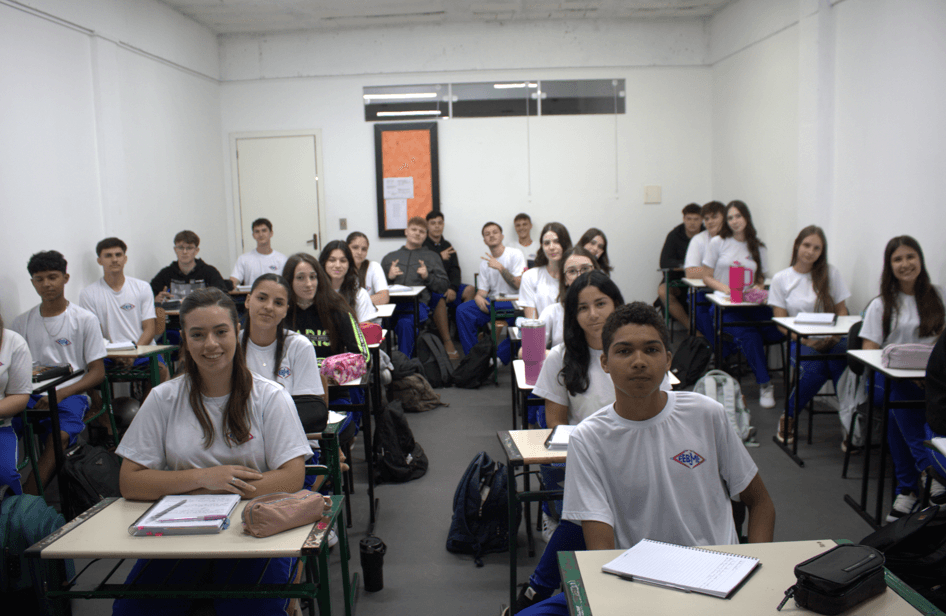 Alunos do Terceirão gravam vídeos para melhorar relacionamento na escola