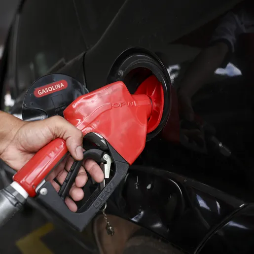Postos seguram preços mesmo com corte no valor da gasolina