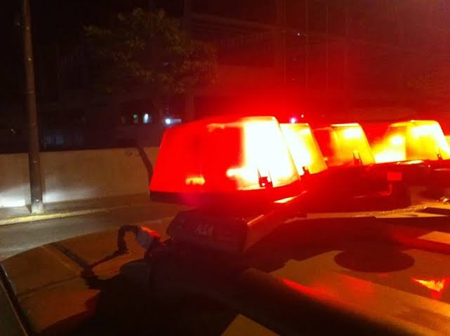 Homem lançou gasolina sobre um policial, tentou atear fogo e foi contido pela guarnição (Foto por Divulgação)