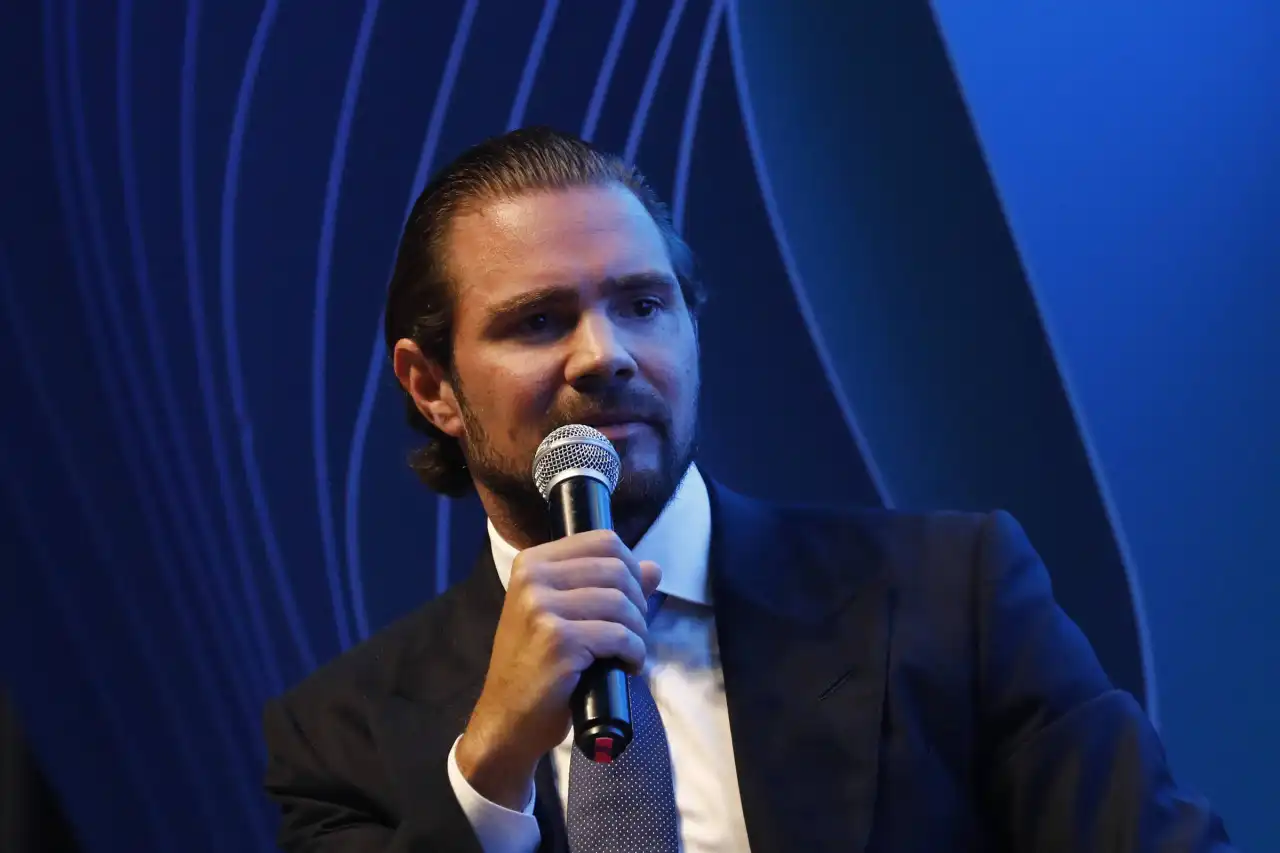 Defesa de dono do Banco Master pede ao STF acesso às provas que embasaram nova prisão