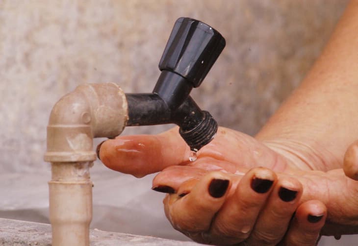 Vazamento oculto deixou algumas casas sem abastecimento (Foto por Ilustração)