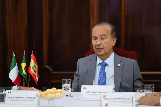 PL sancionado por Jorginho prevê multa de R$ 100 mil por descumprinento (Foto por Roberto Zacarias/Secom/GOV SC)