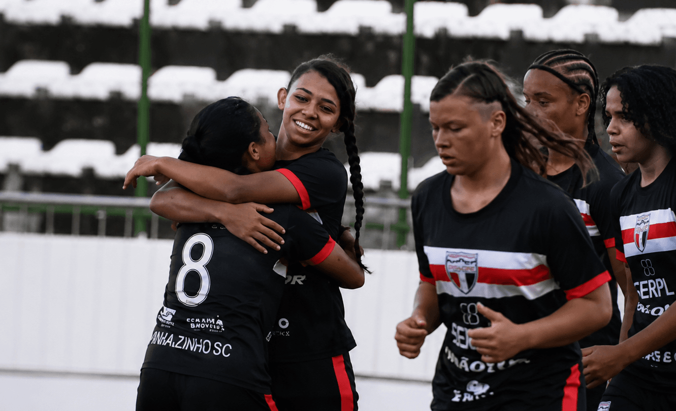 Autora do gol nos últimos minutos do jogo (Foto por Divulgação)