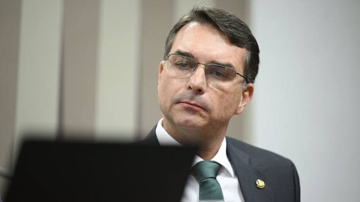 Pesquisa Quaest aponta recuo de Flávio Bolsonaro entre eleitores da direita