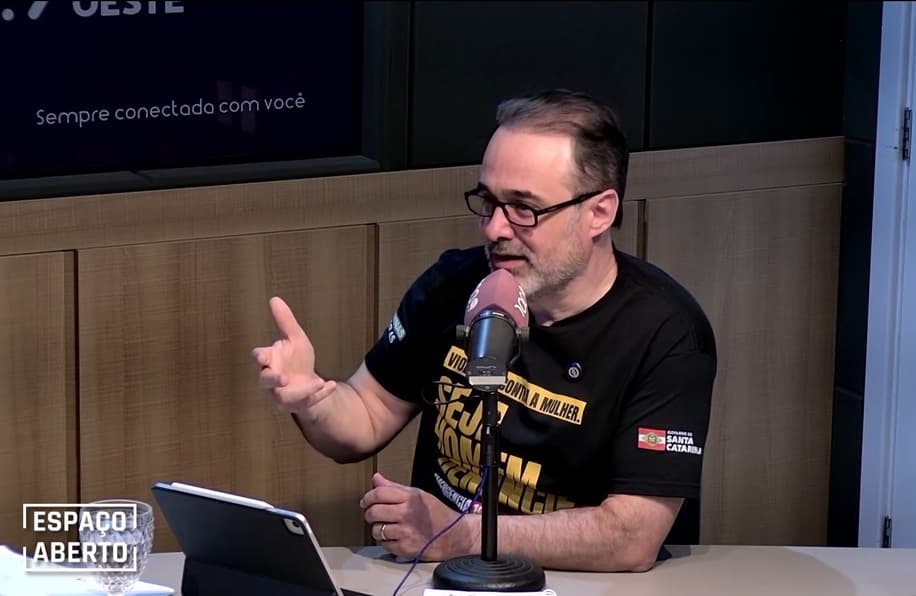 No mesmo ato publicado no Diário Oficial que confirmou as exonerações (Foto por RCO)