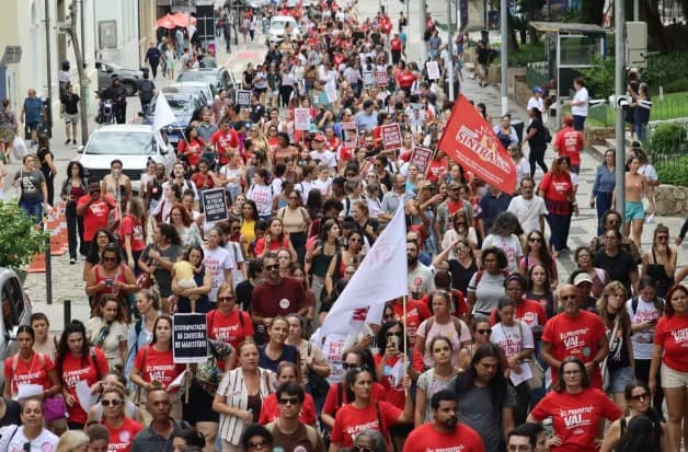 Servidores de Florianópolis entram em greve (Foto por Divulgação)