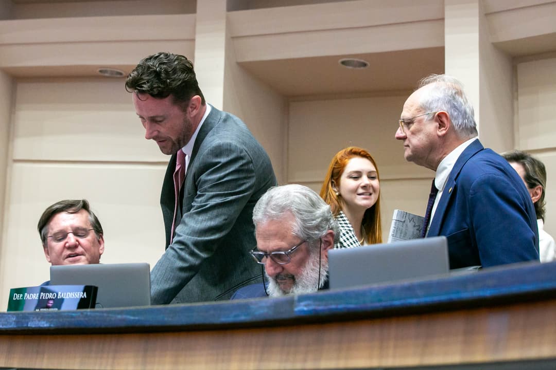 Krelling critica desempenho do MDB e Caropreso alerta para perda de representatividade regional