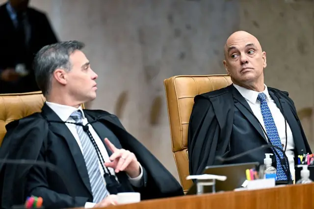 Moraes acusa Mendonça de agir para favorecer 'grupos políticos', (Foto por Getty Images)