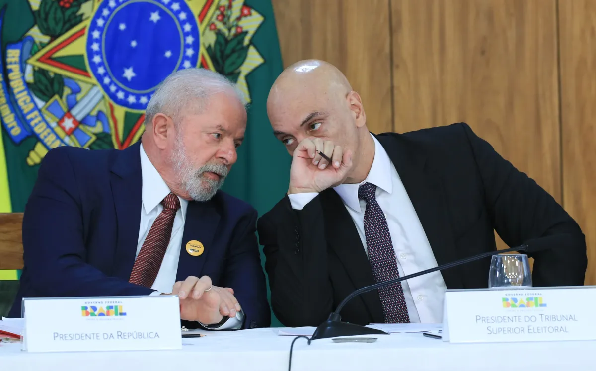 Lula e Alexandre de Moraes (Foto por Lula Marques/Agência Brasil)