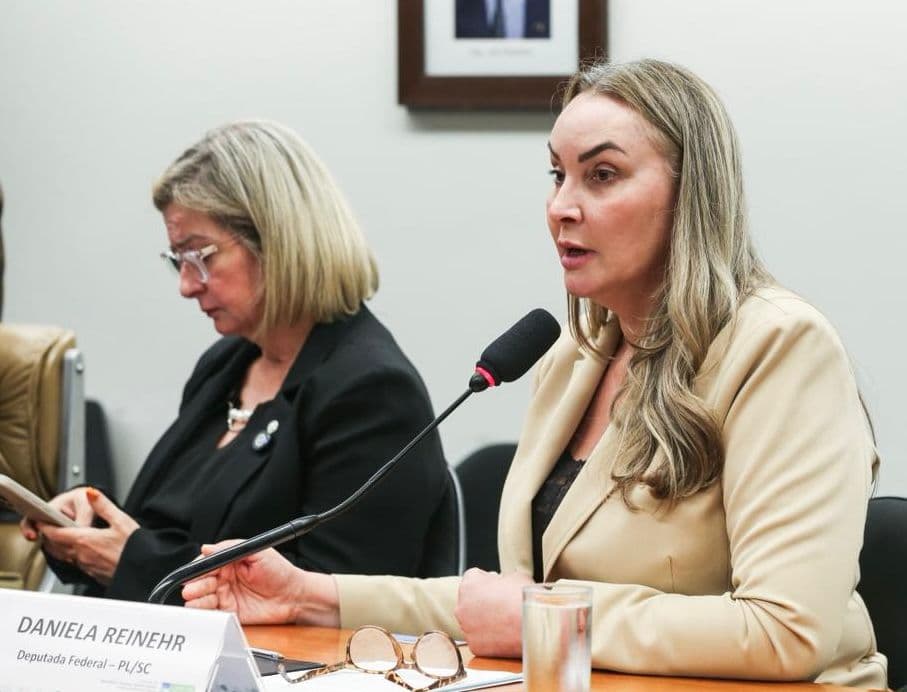 Mel brasileiro, de acordo com a parlamentar, ficou fora da lista de recuo tarifário dos Estados Unidos e segue sujeito a uma sobretaxa (Foto por Divulgação)