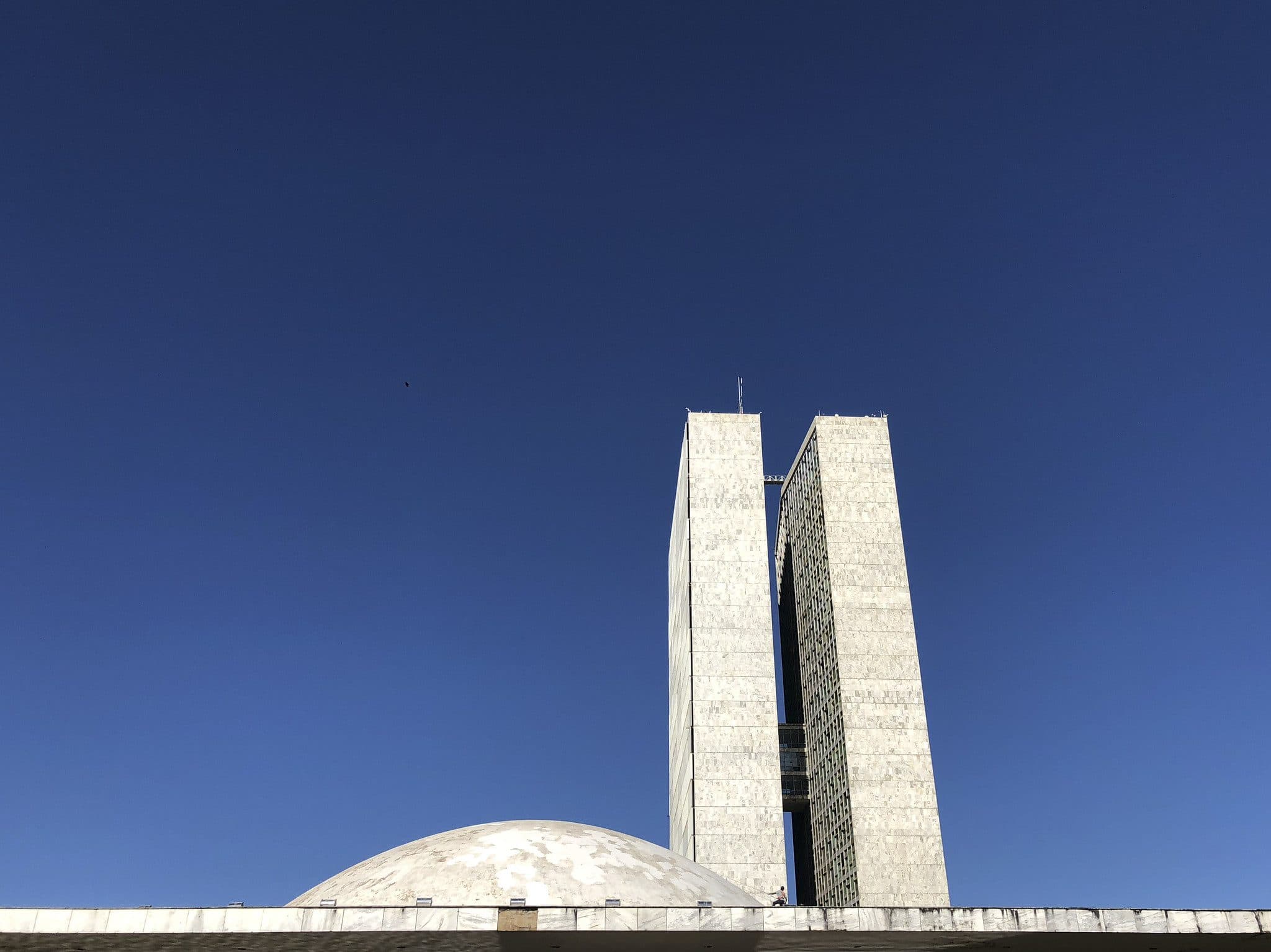 Embora exerçam funções diferentes, presidente da República, senadores e deputados federais têm atualmente o mesmo subsídio mensal (Foto por Divulgação)