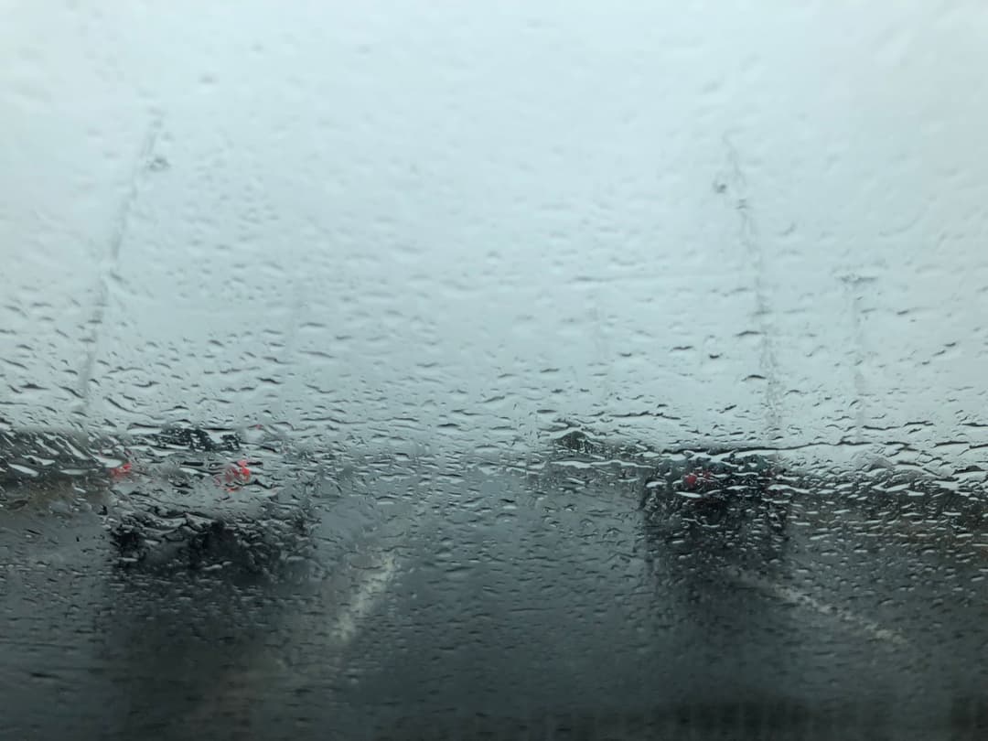 Frente fria encerra período de frio intenso e traz risco de temporais em Santa Catarina