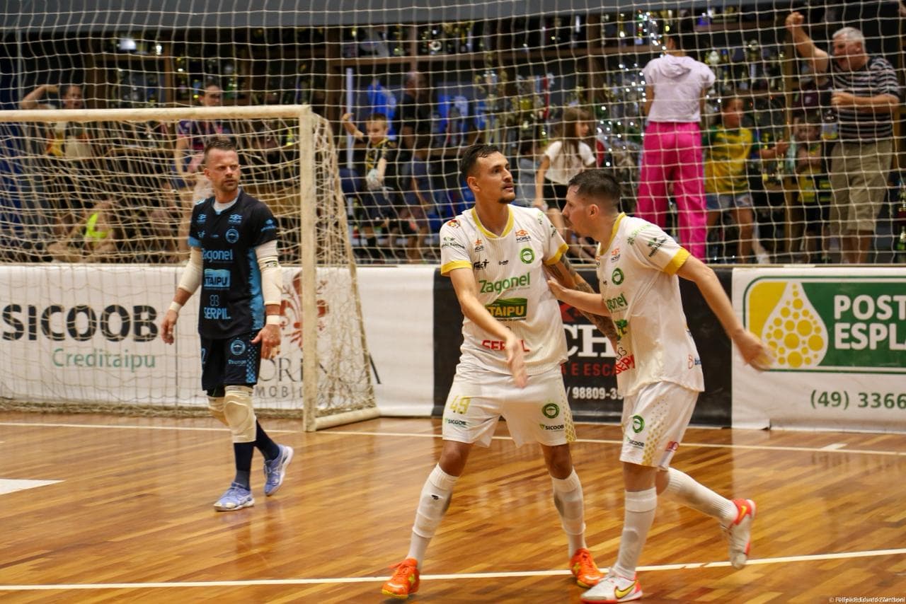 Jefe Seco já vestiu a camisa da Pinhalense Futsal Zagonel (Foto por Felipe Eduardo Zamboni)