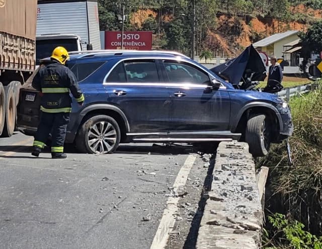 Família do Oeste escapa praticamente ilesa de acidente