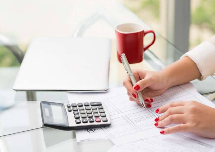 Controle do orçamento de casa é apontado como passo essencial para a saúde financeira