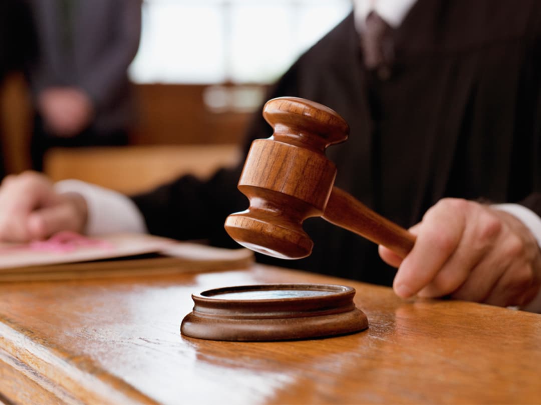 Homem é condenado a mais de nove anos por torturar esposa e tentar matar sobrinho em SC