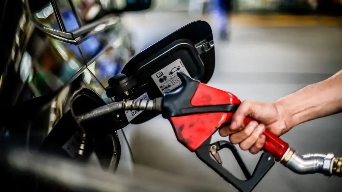 Aumento de imposto sobre gasolina, diesel e gás de cozinha começam a valer (Foto por Agência Brasil)